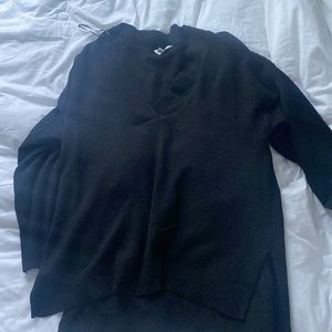 Black v neck sweater